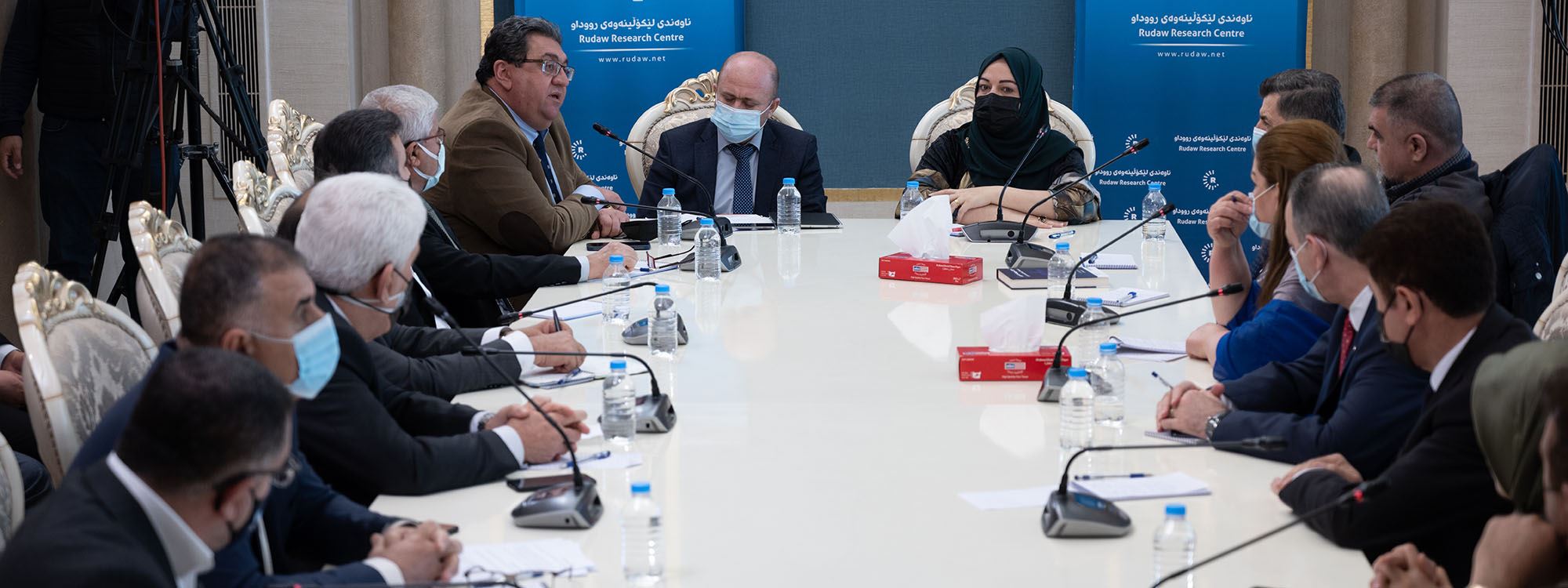 FOTO – Parlamento Başkanı Fayeq, Rûdaw Araştırmalar Merkezi’nde brifing verdi