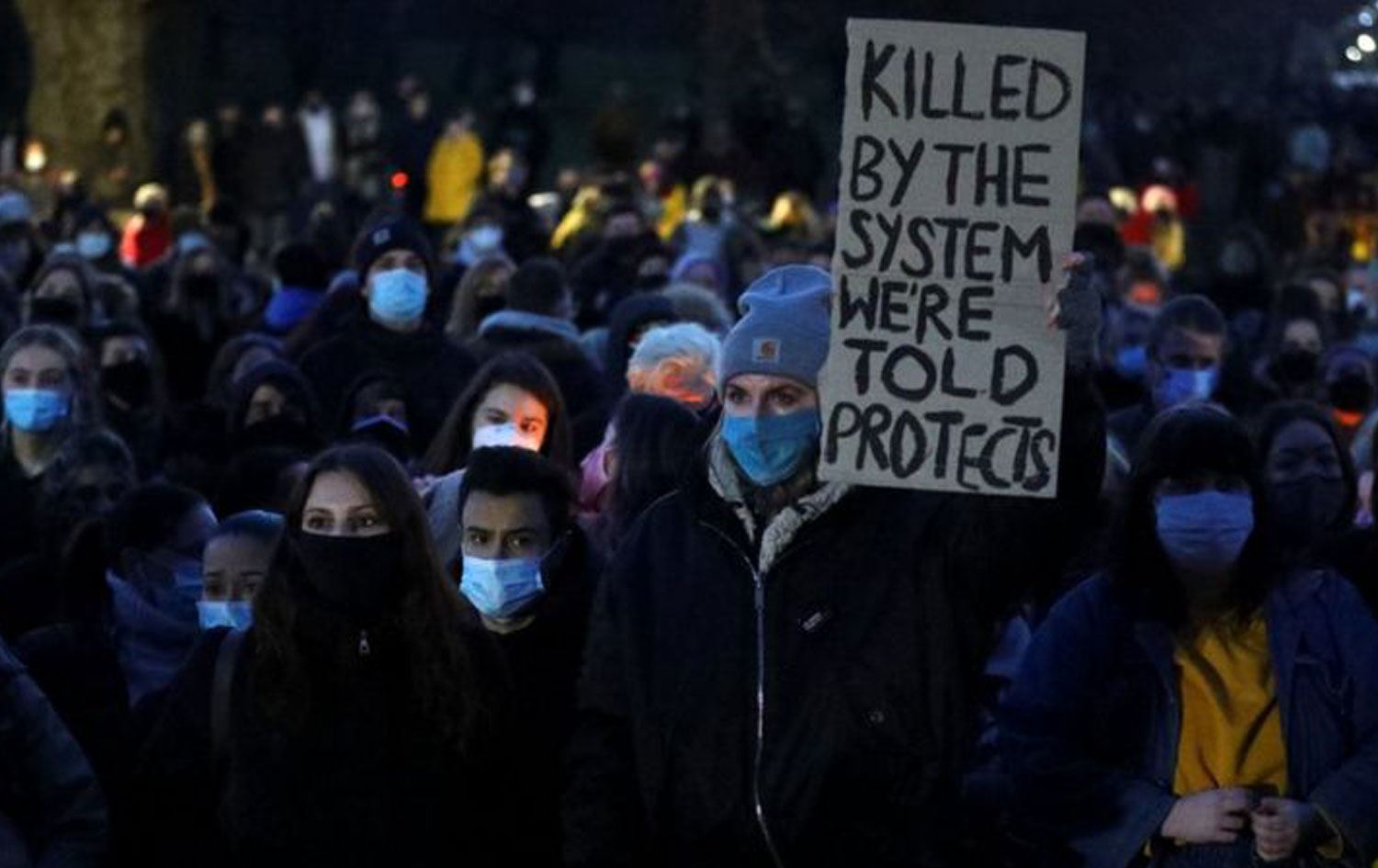 Londra’da kadın cinayetine karşı toplananlara polis müdahalesi tepki çekti