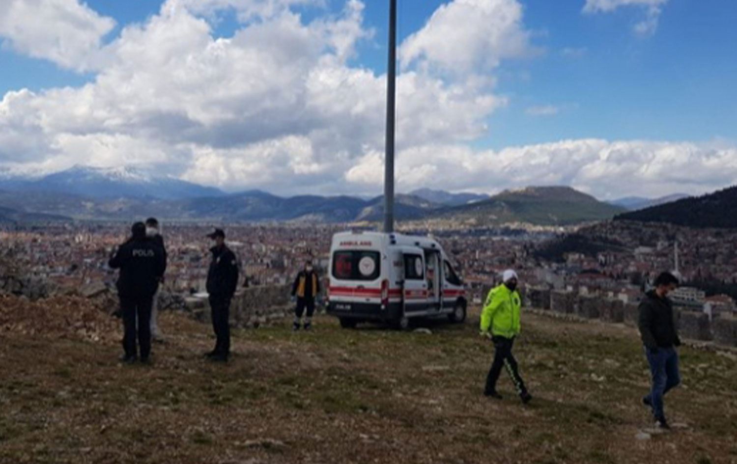 Arkadaşı tarafından bıçaklanan 17 yaşındaki kız öldü