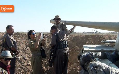 Hunermend Rojîn li eniyên şer serdana pêşmergeyan kir