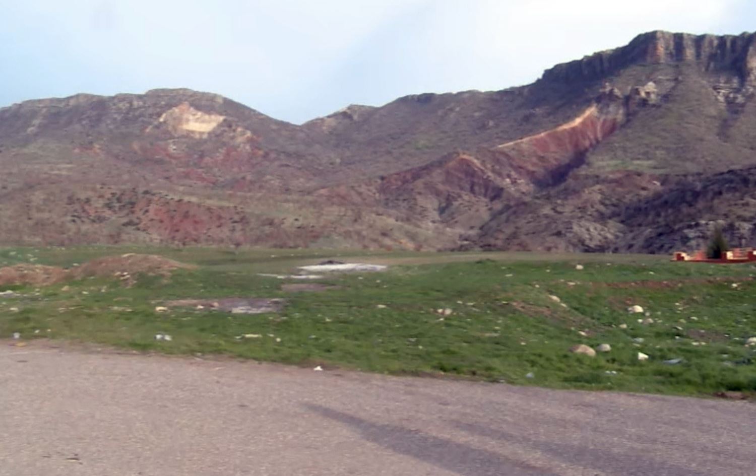 تۆپخانەکانى تورکیا ناوچەیەکی ناحیەی باتیفا تۆپباران دەکەن