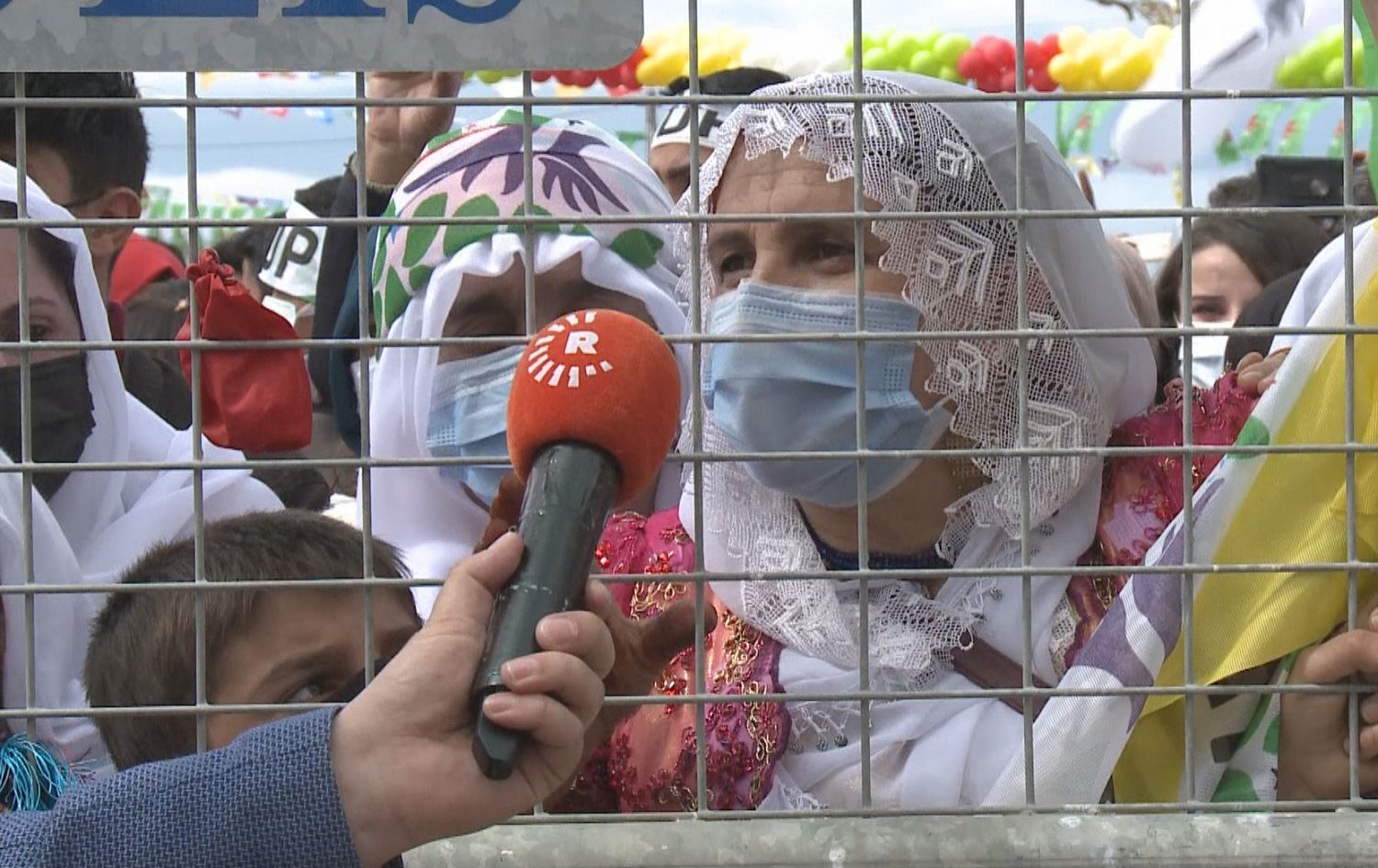 Beşdarên Newroza Wanê daxwaza azadkirina Ocalan kirin