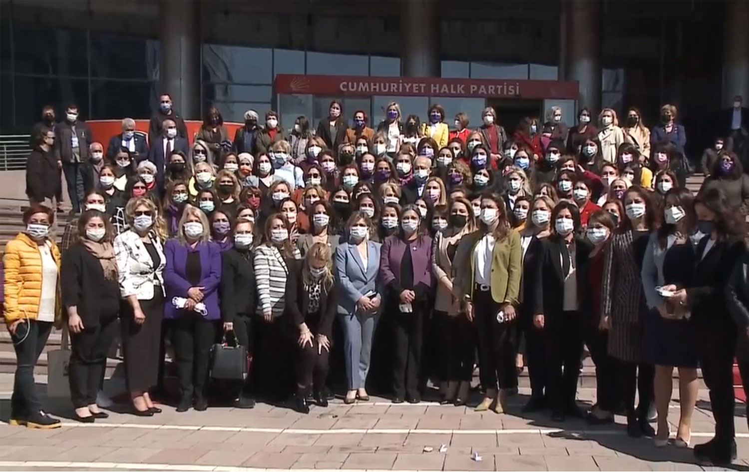 CHP ve DEVA’dan İstanbul Sözleşmesi için dava