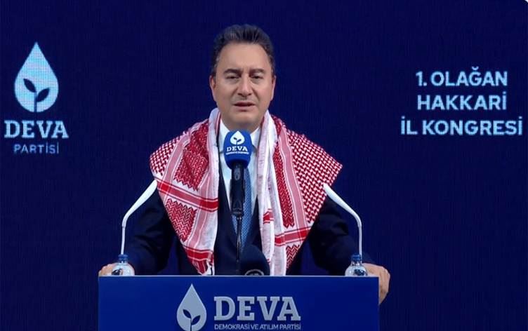 Alî Babacan: We Kurdî kir zimanekî nenaskirî!