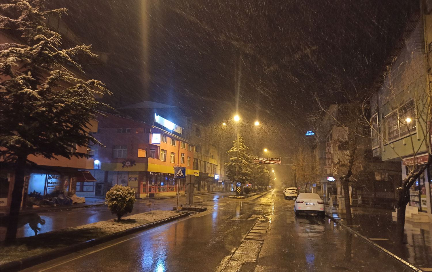 Maraş'ta nisan ayında kar yağdı