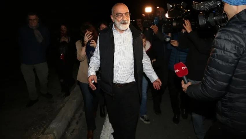 Dadgeha Bilind biryara azadkirina Ahmet Altan da