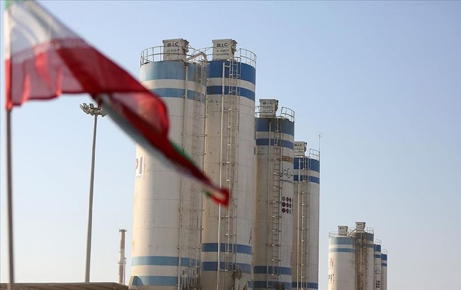 İran, yüzde 60 saflıkta uranyum zenginleştirdiğini açıkladı