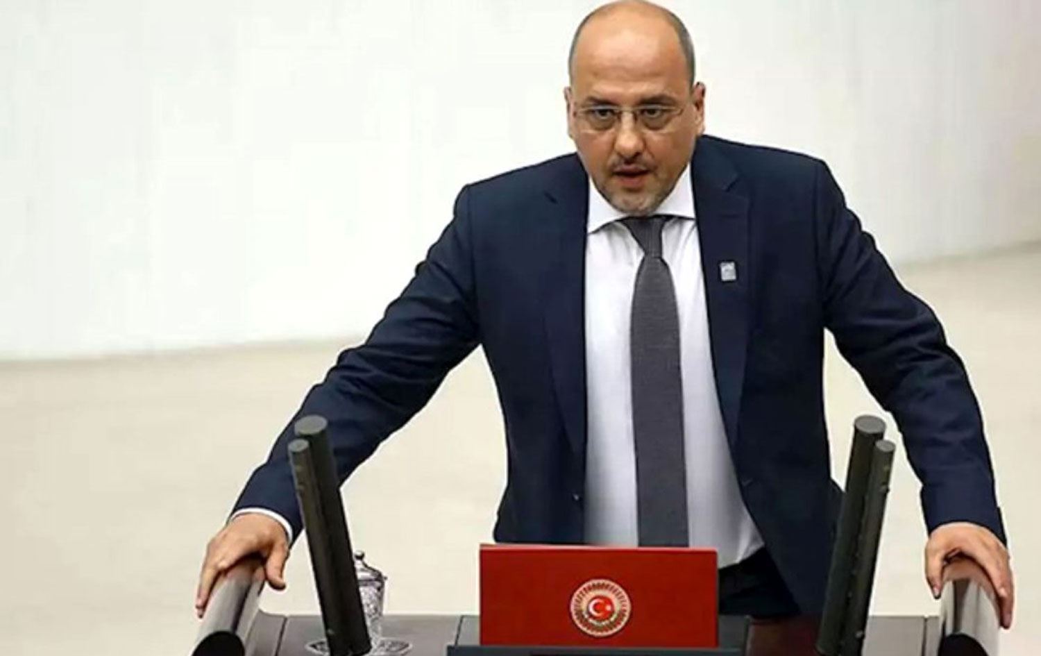 Partiya nû ya Ahmet Şik diyar bû