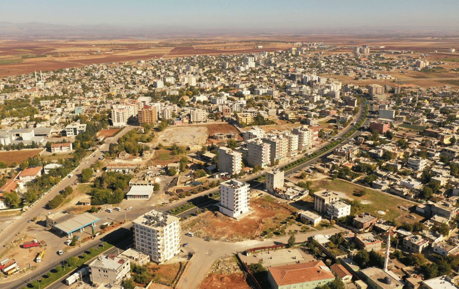 Hilvan Belediyesi de hizmet pasaportuyla Fransa’ya 45 kişi göndermiş