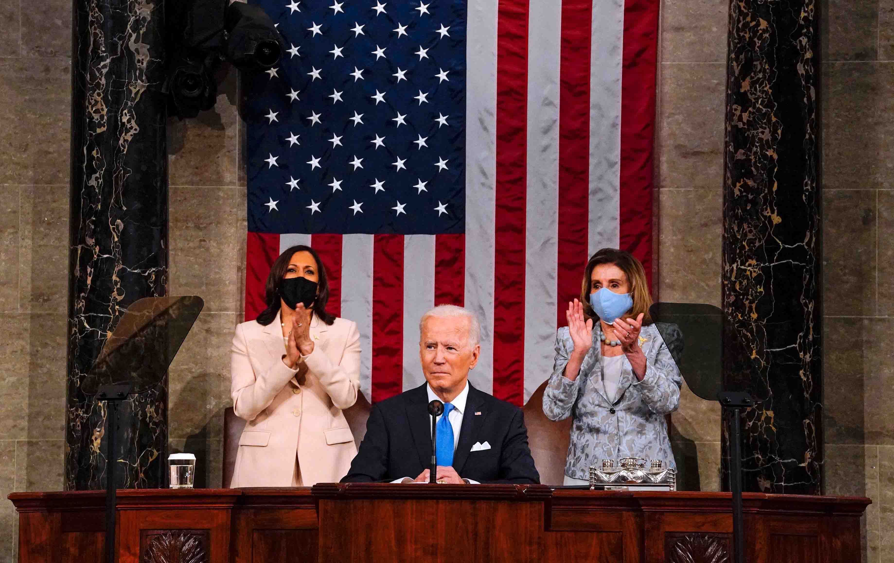 Biden ilk kez Kongre'nin ortak oturumuna hitap etti