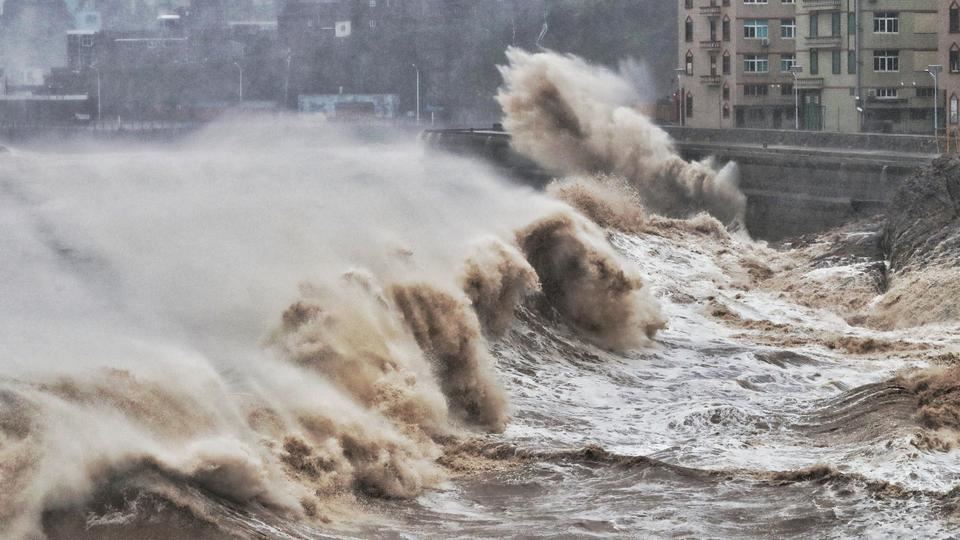 لە ئەنجامی هەڵکردنی باهۆز لە چین 11 کەس گیانیان لەدەستدا