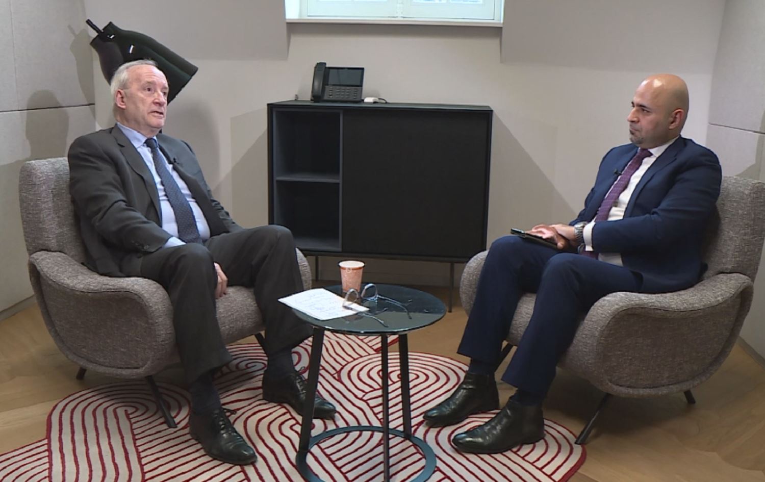 Hubert Védrine‎:Biryara dijîfirînê êş û derdê gelê Kurd sivik kir