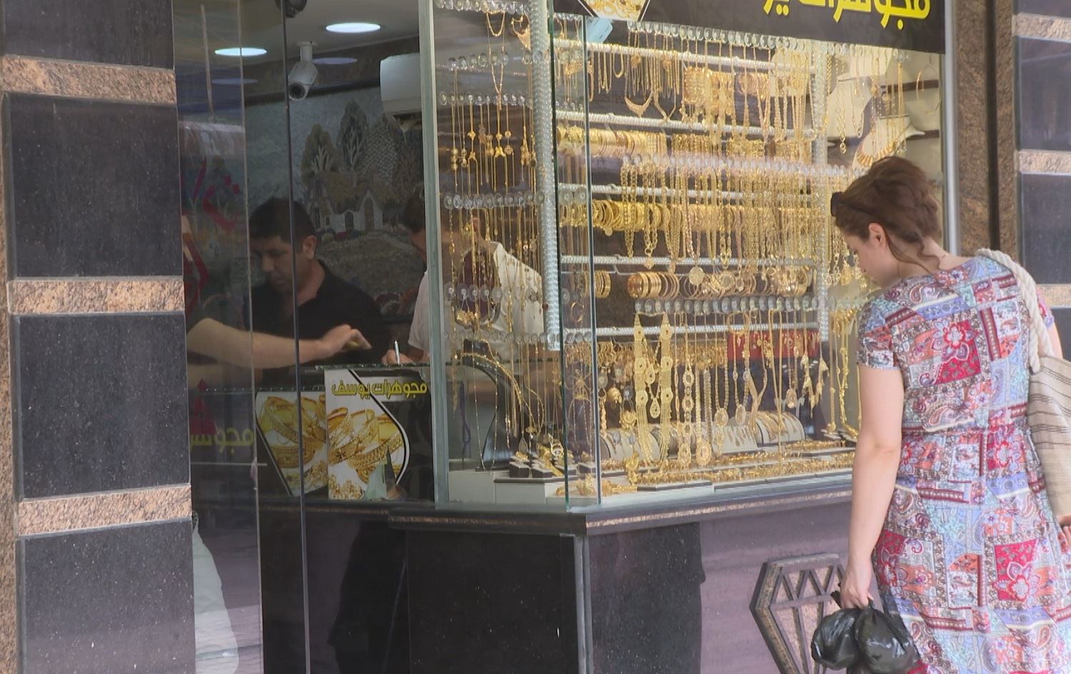 Zêrîngerekî 21 zêr kîlo bi sextekarî ji xelkê standiye