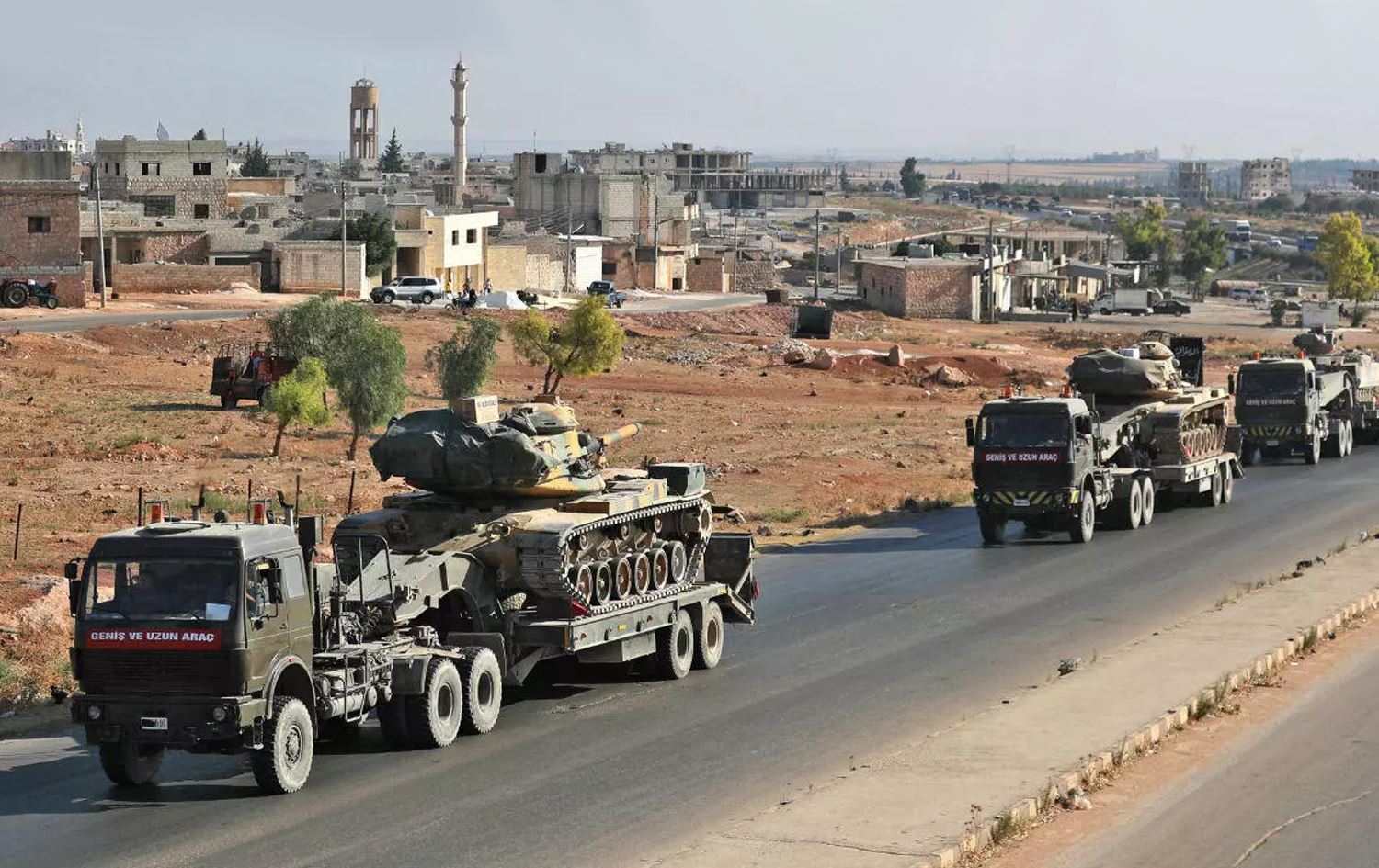 İdlib'de Türk askeri konvoyuna saldırı: 1 ölü 4 yaralı