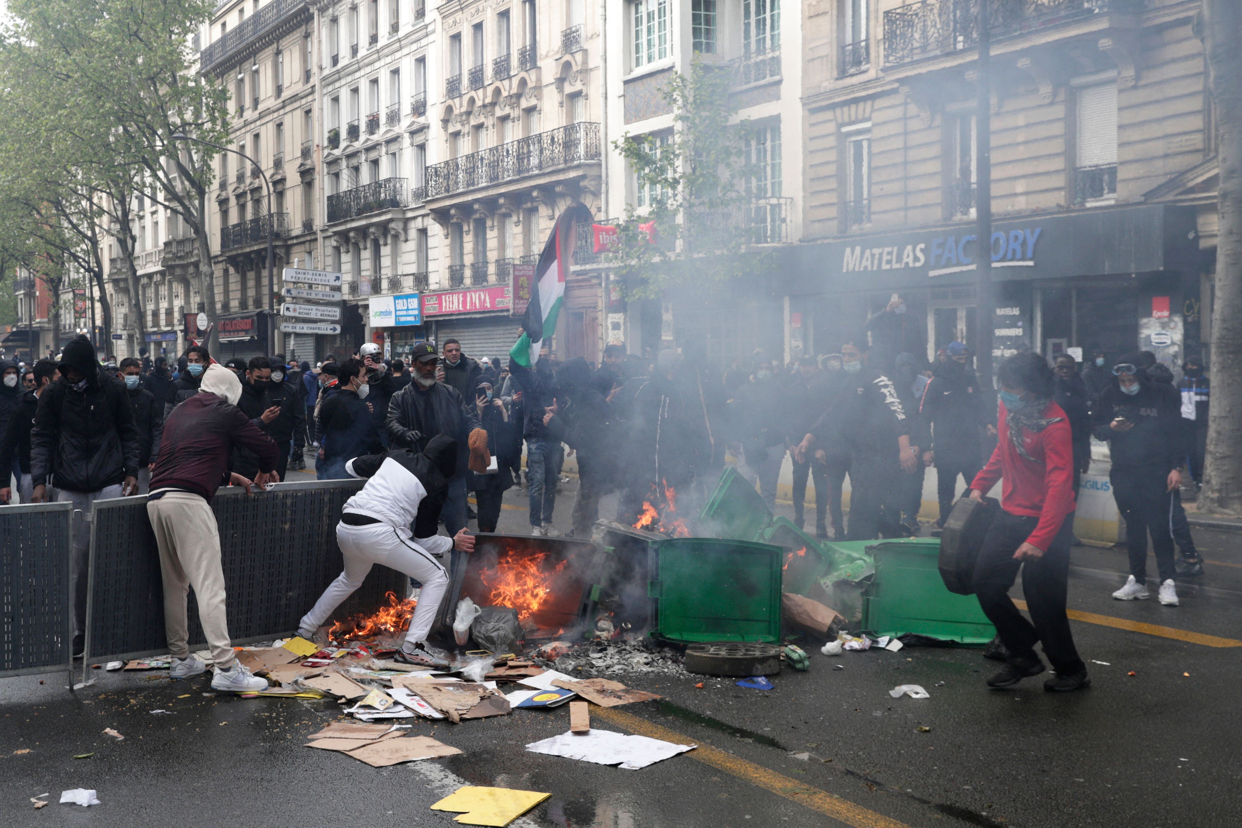 پۆلیسی فەرەنسا کۆتایی بە خۆپێشاندانێک بۆ پشتگیری لە فەلەستین دەهێنێت