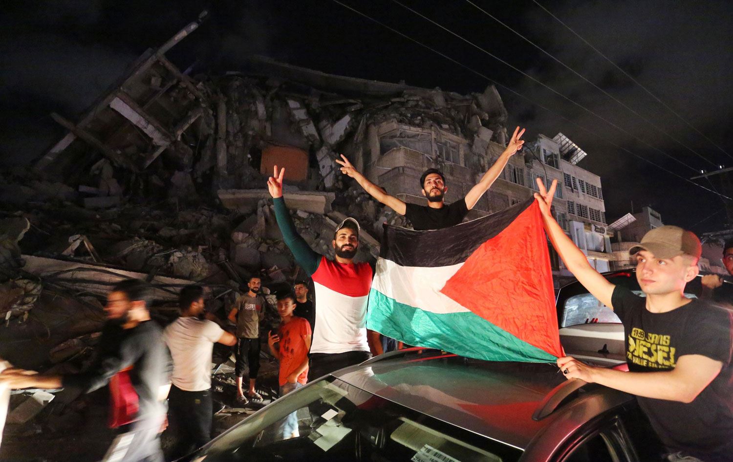 İsrail ile Hamas arasındaki ateşkes yürürlüğe girdi