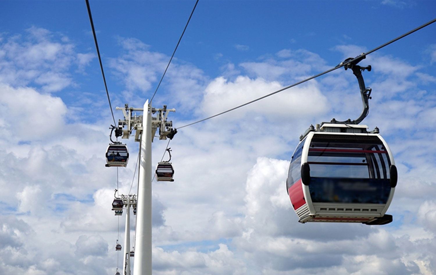 İtalya'da teleferik kabini düştü: 13 ölü