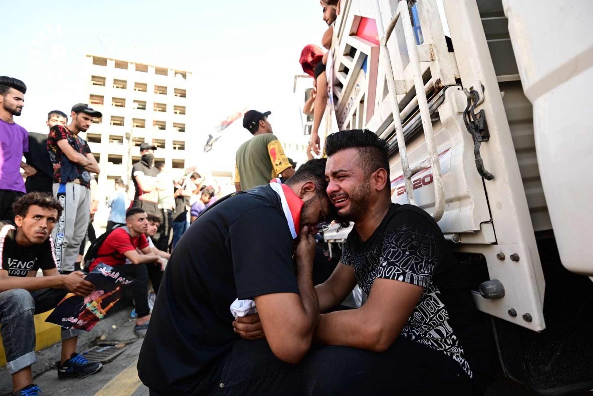 خۆپێشاندەرێک لە بەغدا باسی رفاندن و شێوازی ئەشکەنجەدانی دەکات