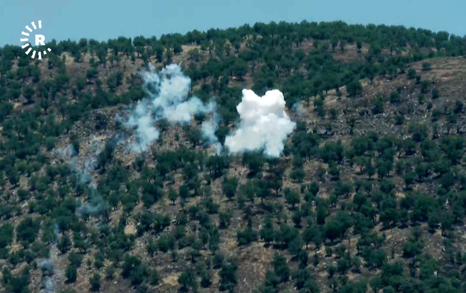 Artêşa Tirkiyê Zinarê Kêste topbaran dike