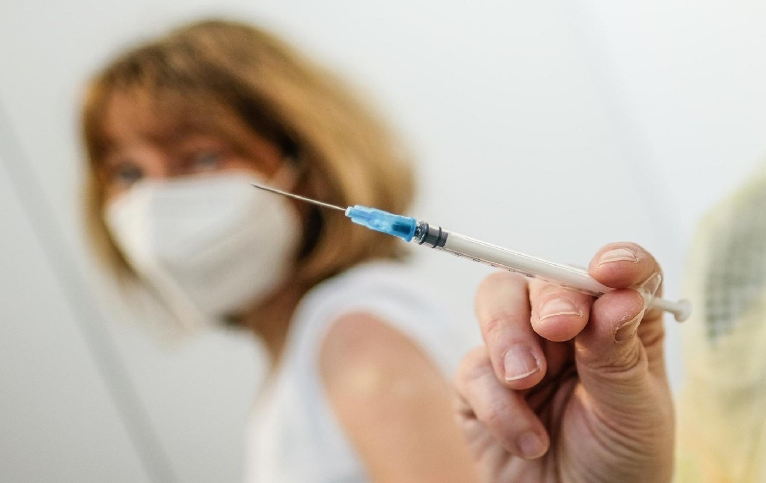 Korona aşısı olan kadın hayatını kaybetti | Rudaw.net