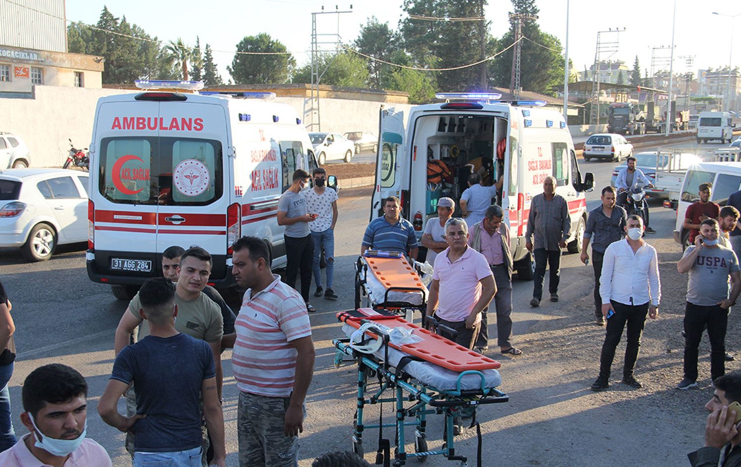 Hatay'da askeri tır fabrika duvarına çarptı: 2 asker hayatını kaybetti