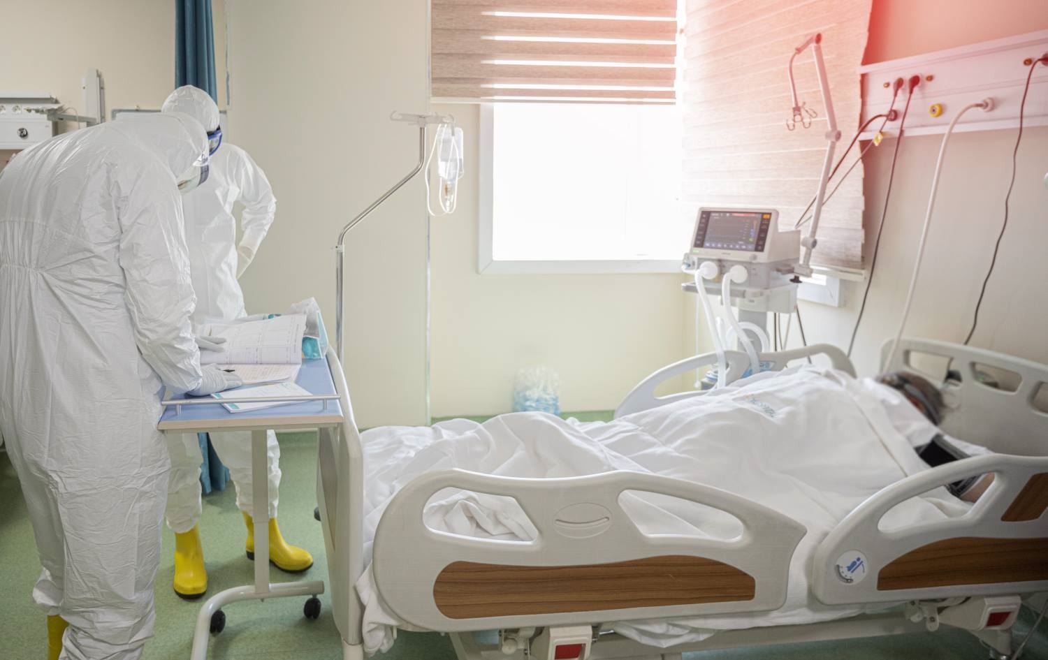 Wezareta Tendirustî: 76 pizîşk û karmend bi Coronayê mirin