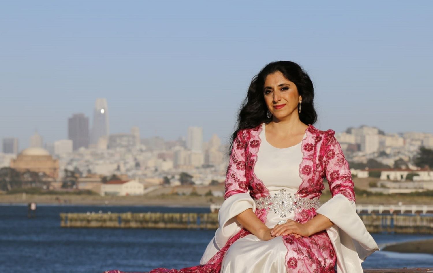 Evîn Şah klîba xwe ya nû li San Francisco kişand