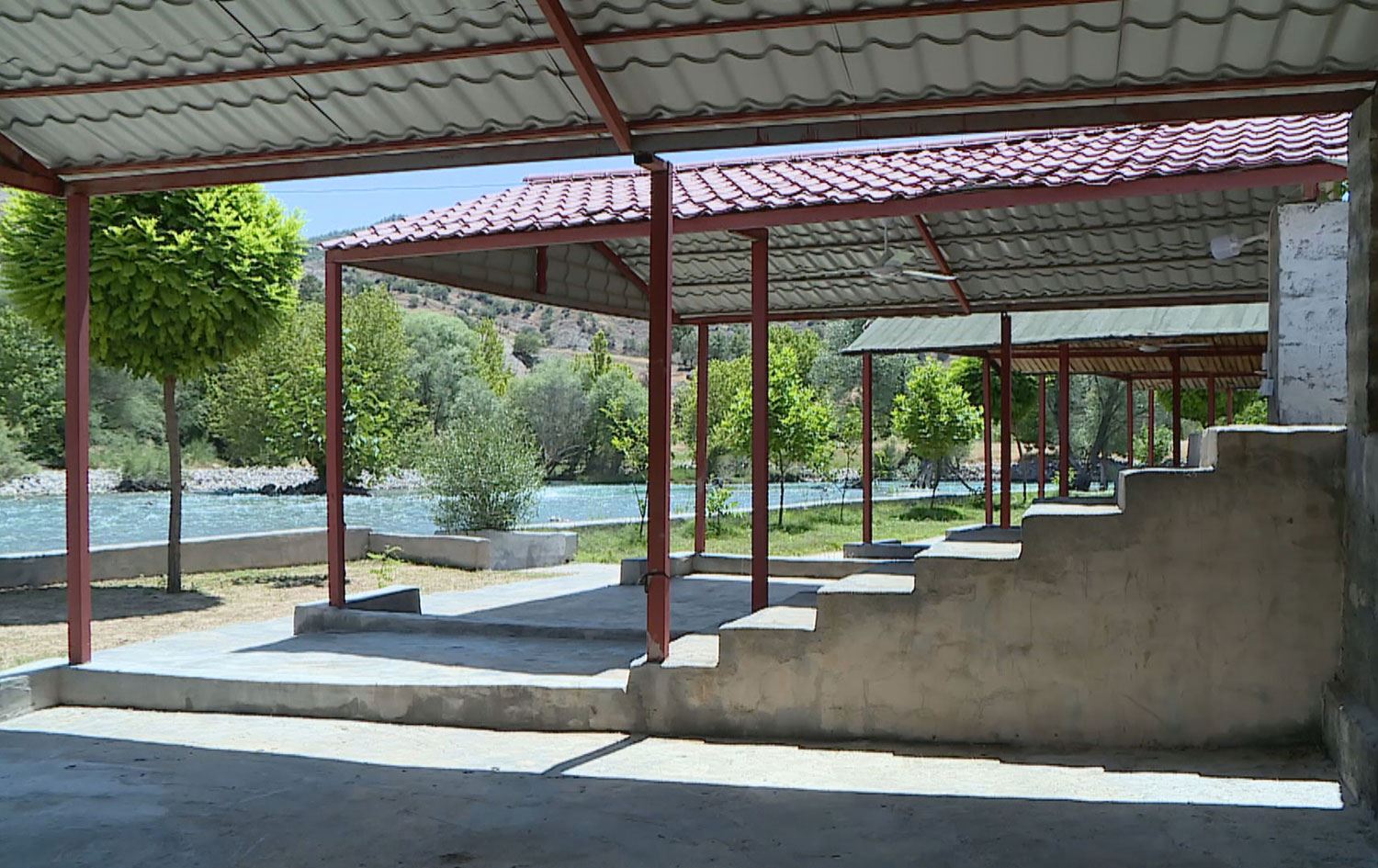 بەهۆی شەڕی پەکەکە و تورکیا بەشێک لە ناوچە گەشتیارییەکانی دهۆک چۆڵبوون