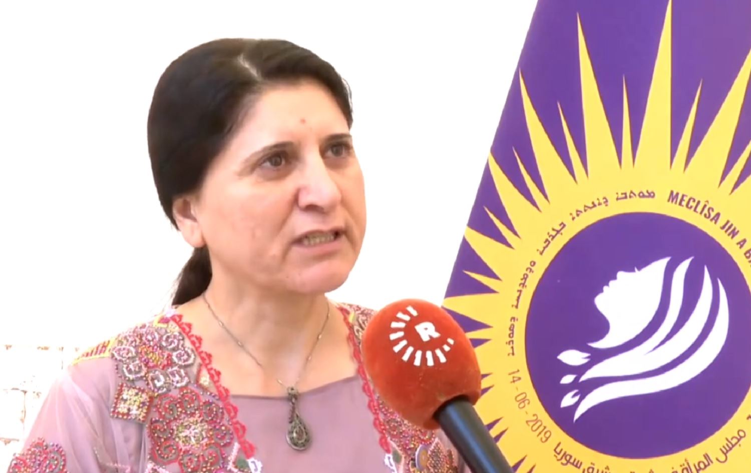 Asya Abdullah: Hevgirtina jinên Rojava piştgirî ye bo yekrêziyê