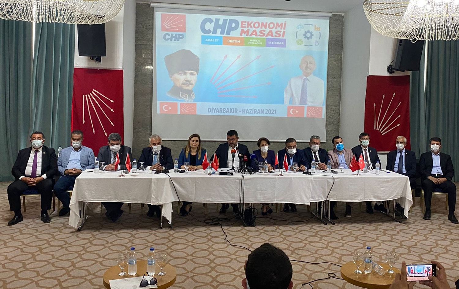 CHP'li Ağbaba Diyarbakır’da konuştu: Hayaller Kanada, gerçekler Tanzanya