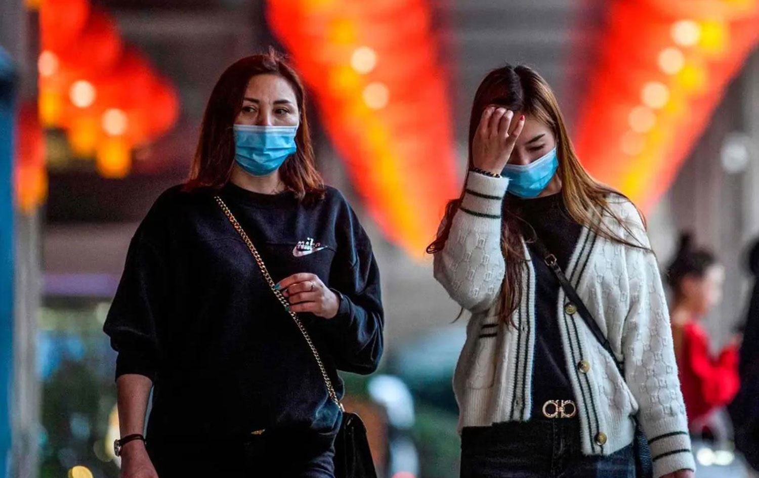 Fransa maske zorunluluğunu kaldırıyor