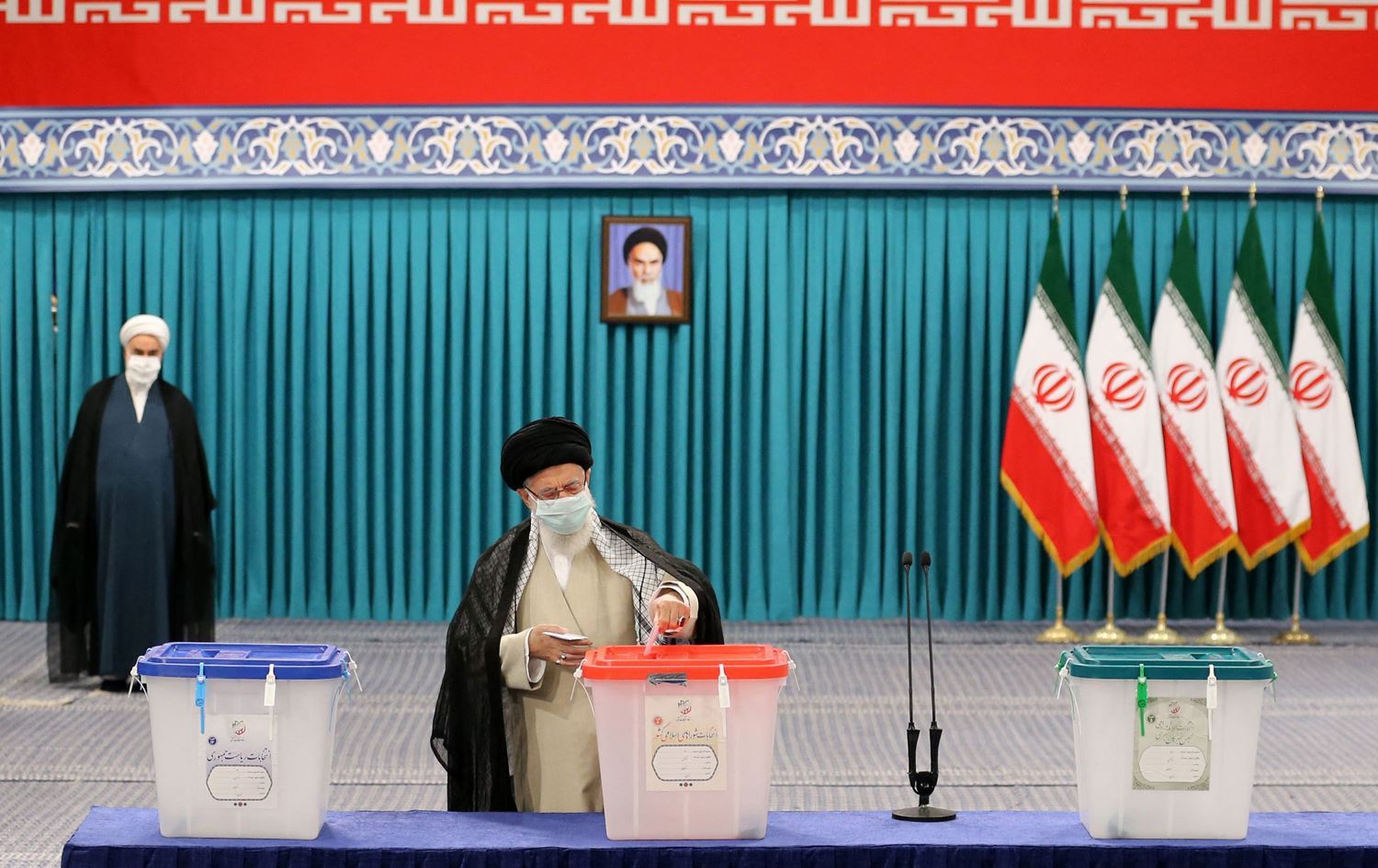 İran’da Cumhurbaşkanlığı Seçimleri için oy kullanma işlemi başladı