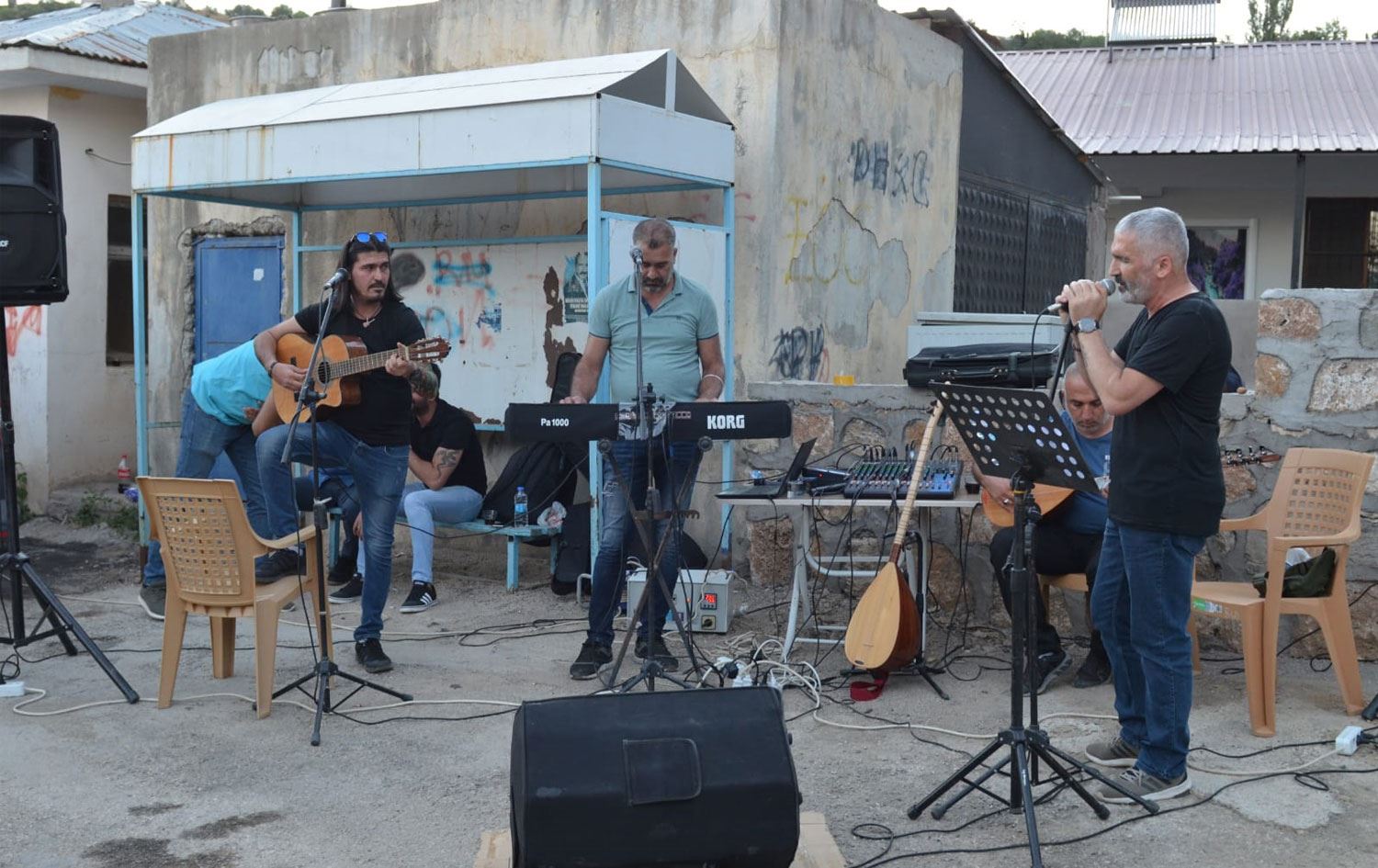 Dersim Belediyesi yerel sanatçılar için mini konserler düzenliyor