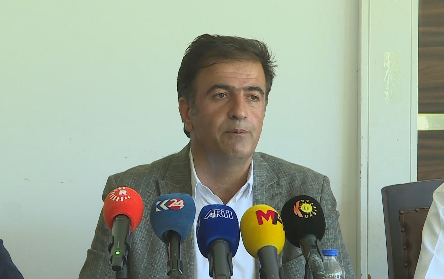 PÎA: Ji ber em partiyeke Kurdî ne dewlet astengiyan derdixe