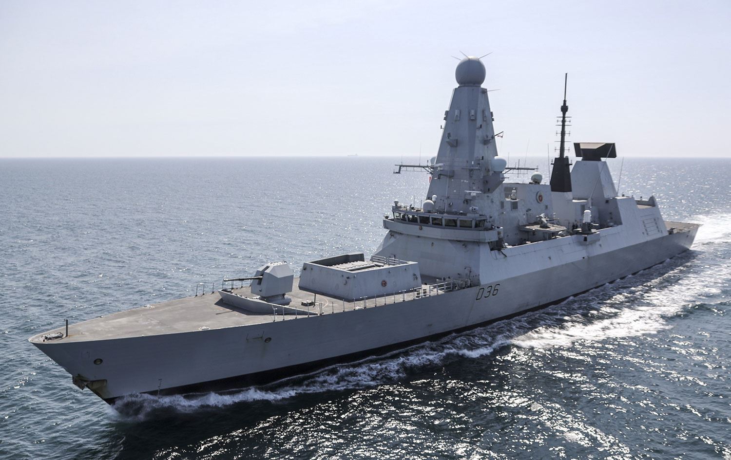 Li Deryaya Reş di navbera Rûsya û Brîtanyayê de alozî derket