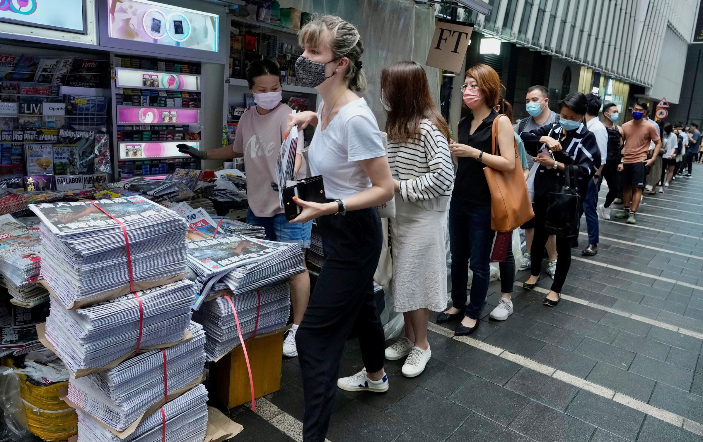 لە ژێر گوشاری چیندا رۆژنامەی ئەپڵ دەیلی لە هۆنگ کۆنگ راگیرا