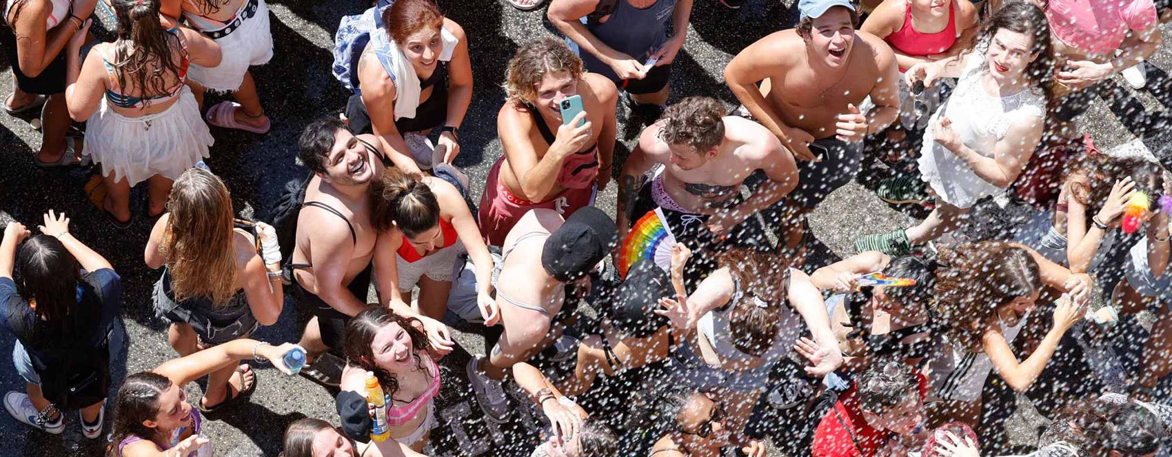 ئاهەنگی هاوڕەگەزخوازان لە تەلئەڤیڤ