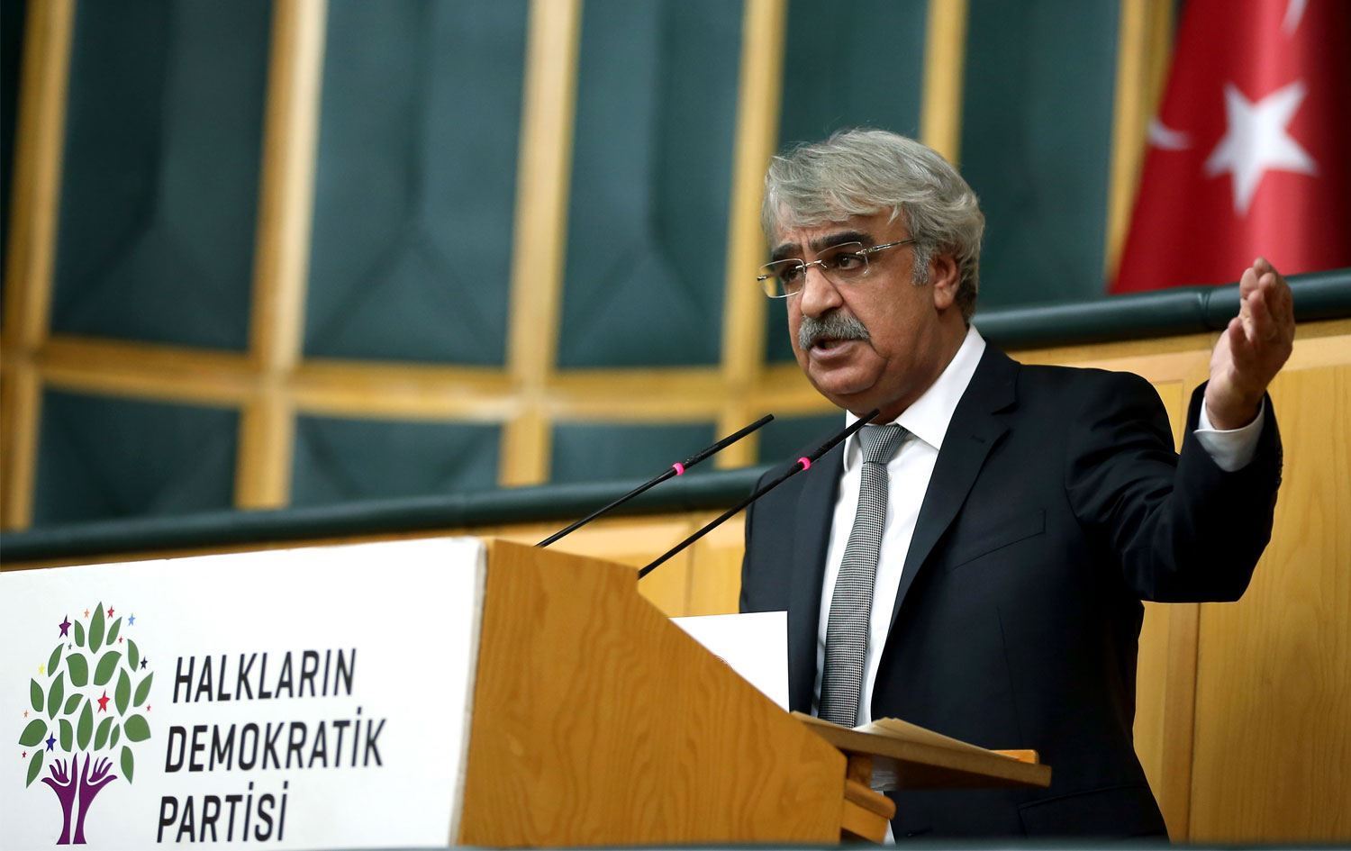 HDP'li Sancar: 7 Haziran-1 Kasım arasından daha öte bir kaos planı var