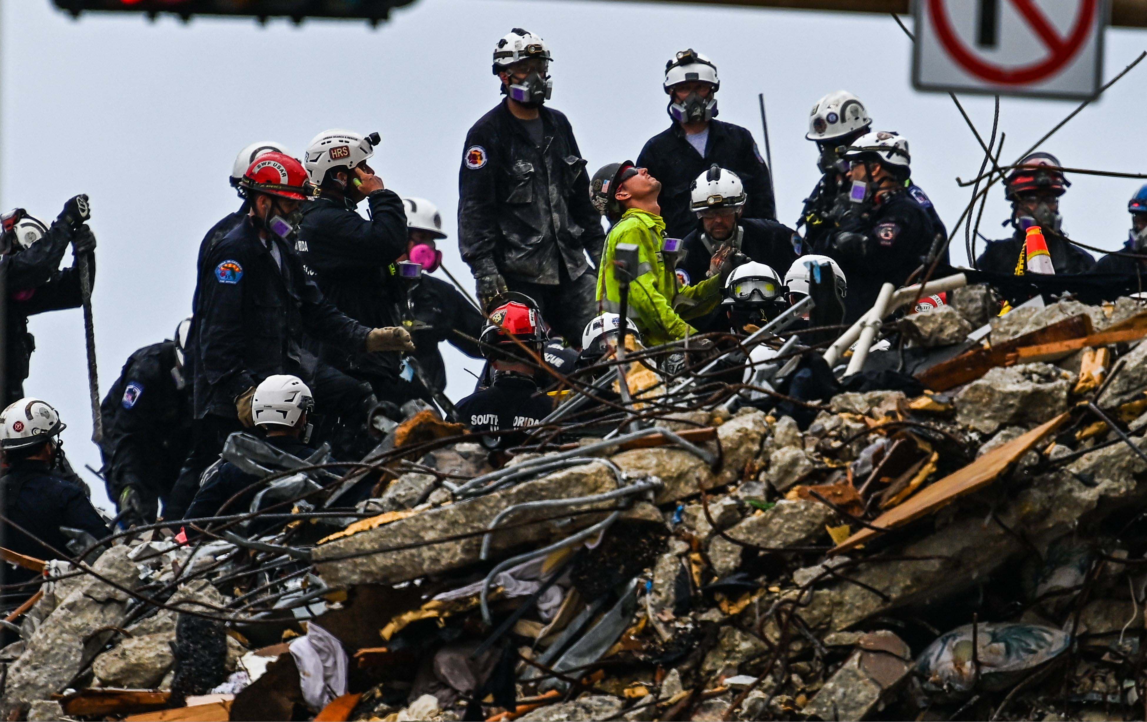 دوای هەفتەیەک گەڕان بەدوای قوربانیانی باڵەخانە رووخاوەکەی فلۆریدا بەردەوامە