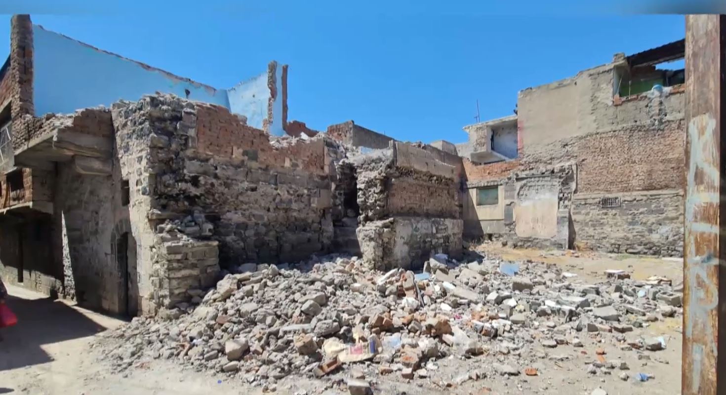 Xaniyên dîrokî yên Sûra Amedê tên herifandin