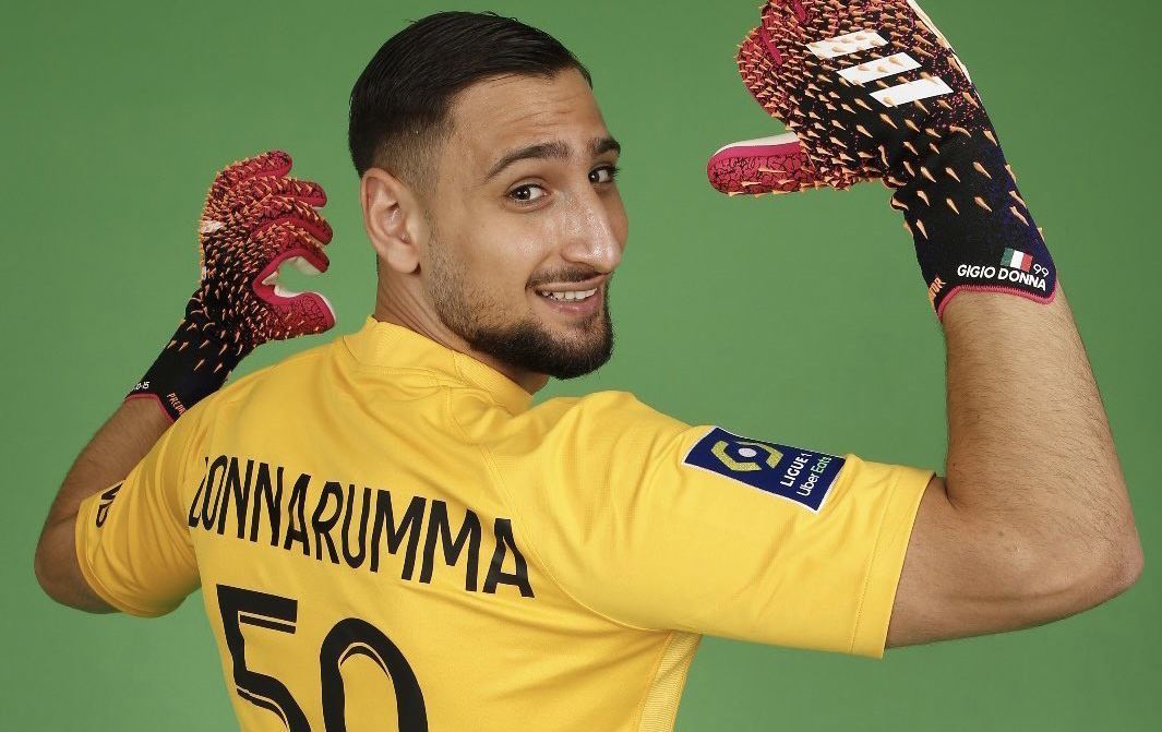 İtalyan kaleci Gianluigi Donnarumma, PSG ile 5 yıllığına anlaştı