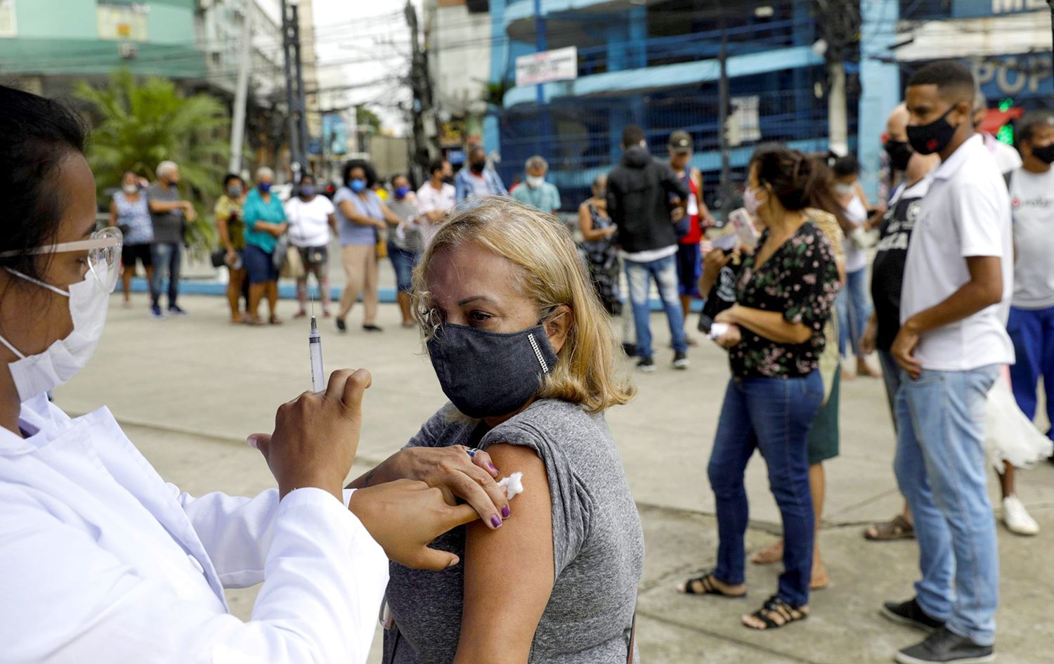 بەرپرسانی تەندروستیی بەڕازیل گەشبینن بە کاریگەرییەکانی ڤاکسین دژی کۆرۆنای گۆڕاوی دەلتا