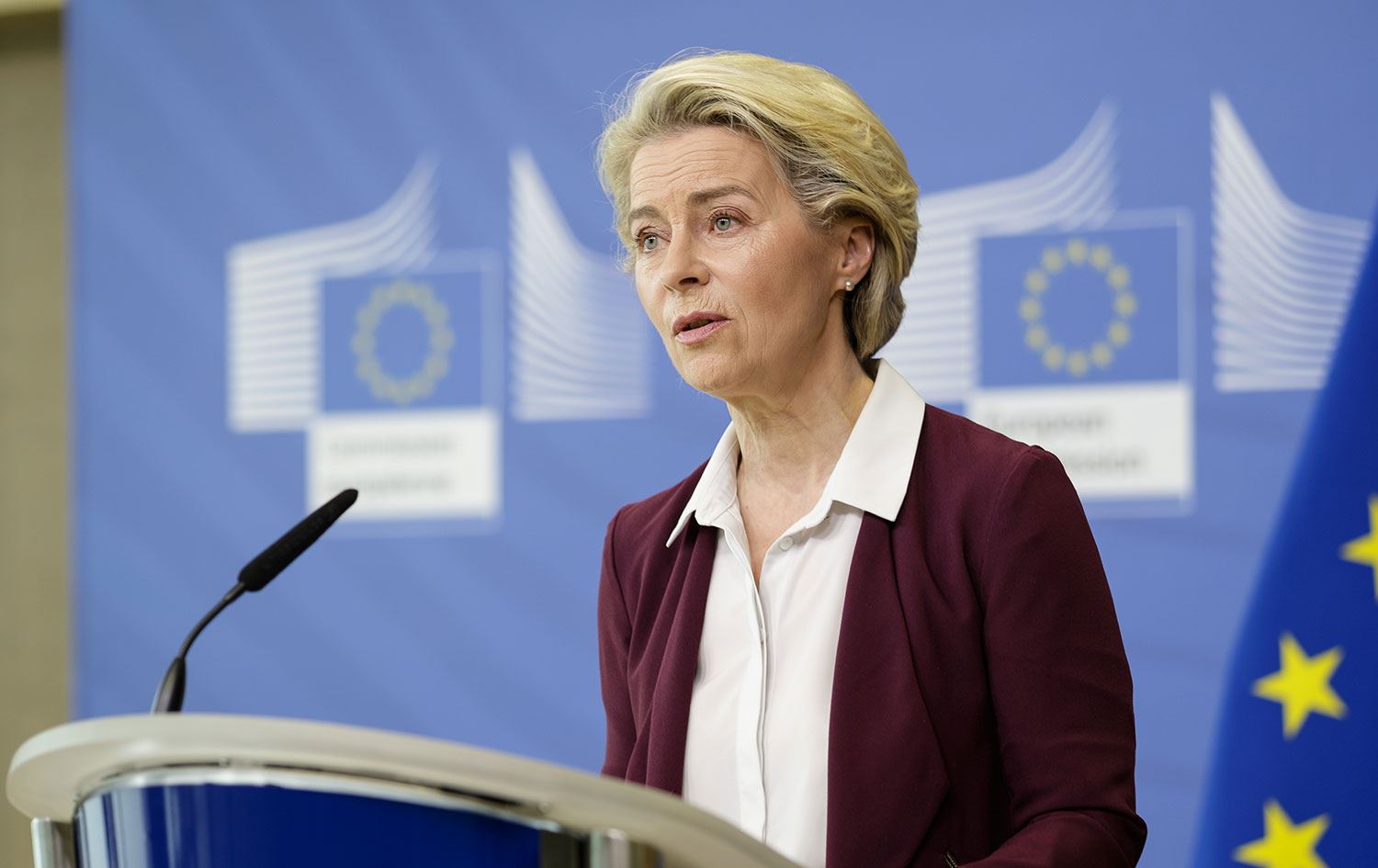 Leyen: Casus yazılımla dinleme doğruysa kabul edilemez