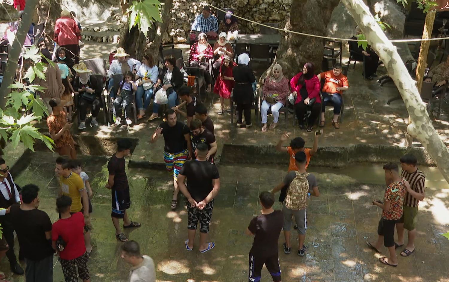 زیاتر لە هەزار کەس لە سەیرانگەکانی دهۆک کاری دیلیڤەری دەکەن