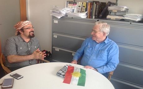 Chomsky: Kürtler sadece dağlarına güvenmeli