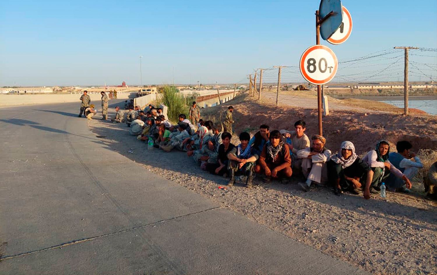 تاجیکستان: ئاماده‌ین پێشوازی له‌ 100 هه‌زار په‌نابه‌ری ئه‌فغانستان بكەین