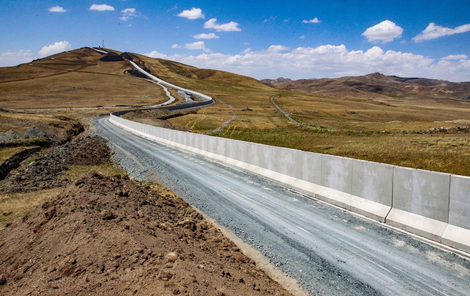 Van-Rojhılat sınırının tamamına duvar örülecek