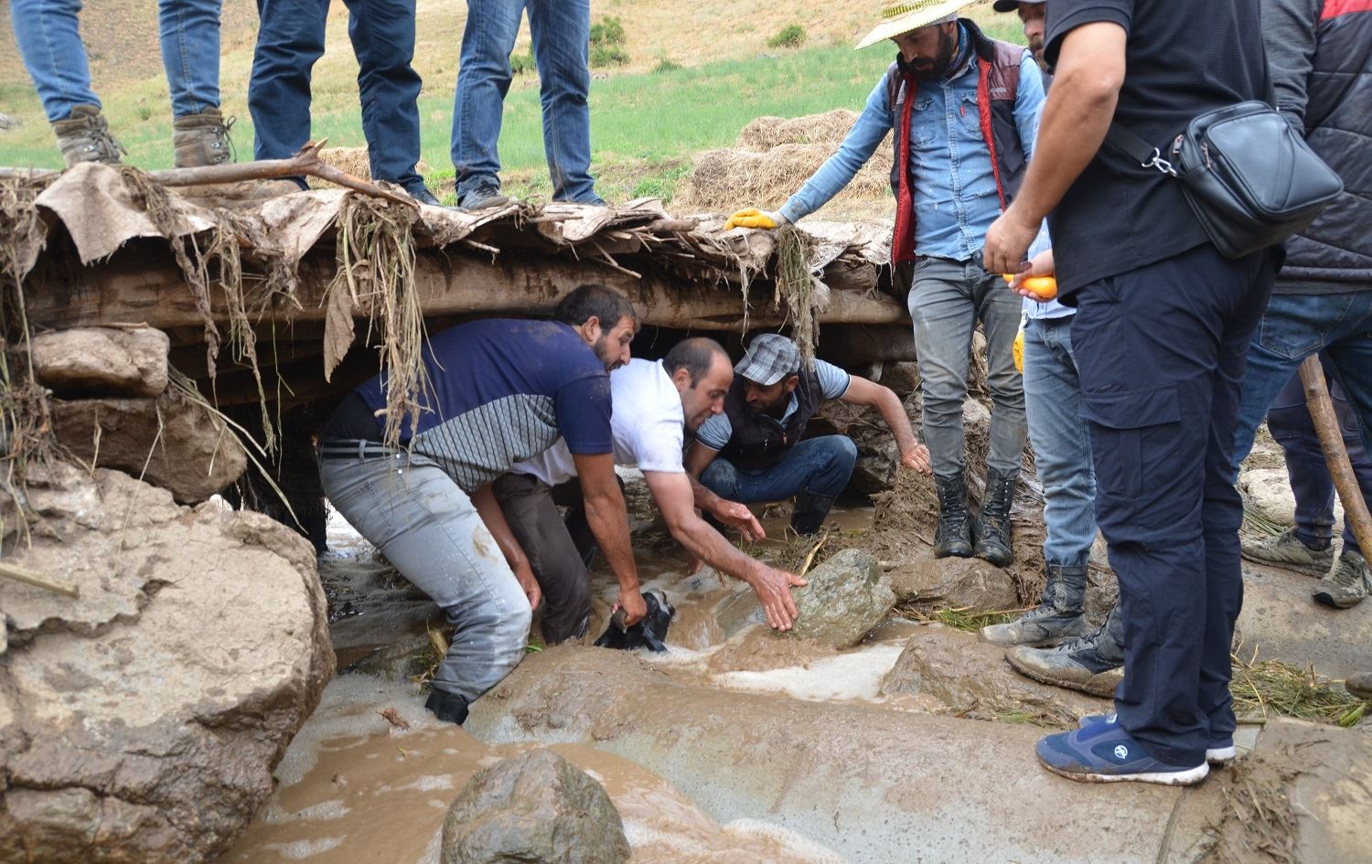 Li Gever û Elbakê lehî rabû