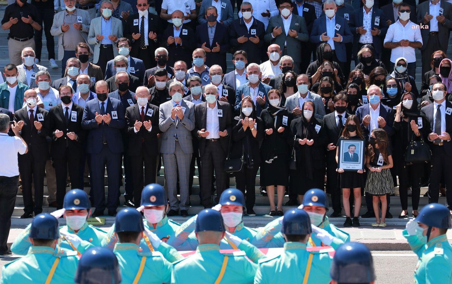 Eski Devlet Bakanı Adnan Ekmen Gercüş’te toprağa verilecek