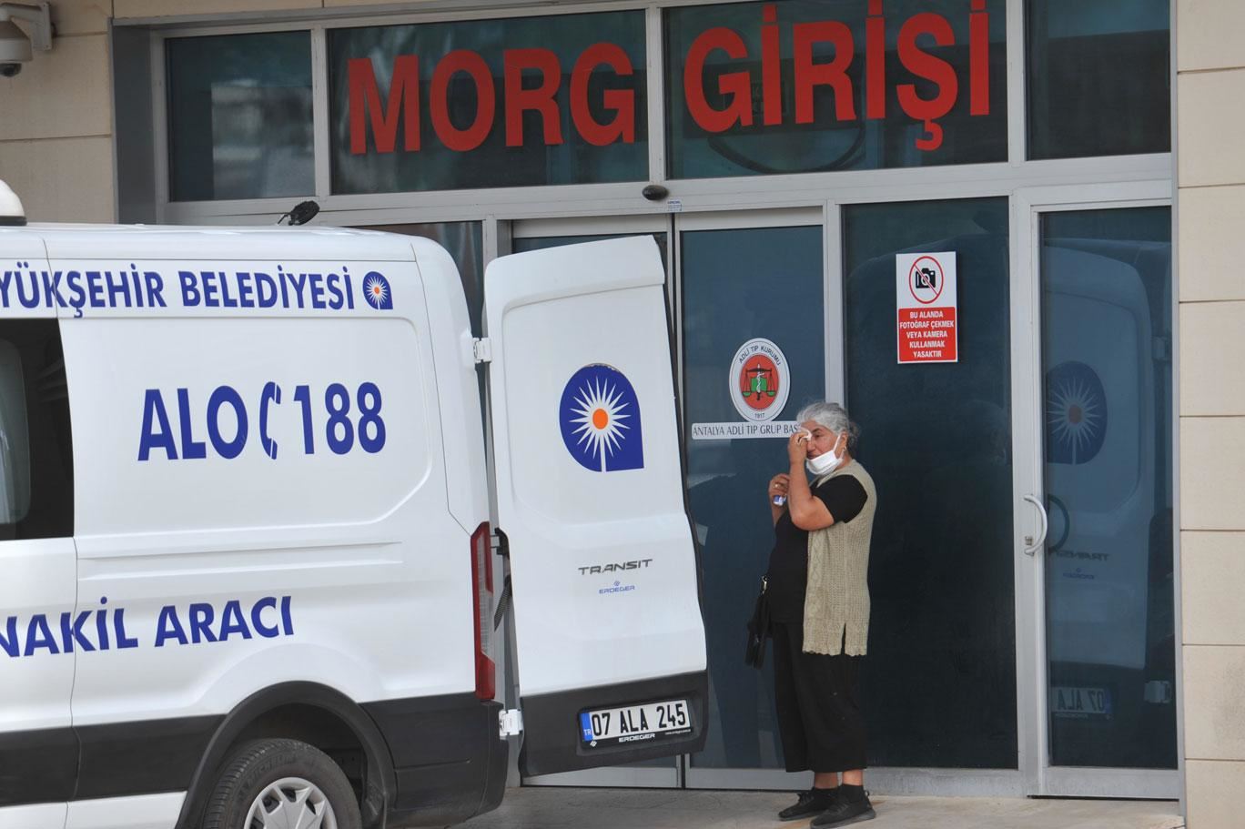 Kesekî xesû û hevjîna xwe kuşt